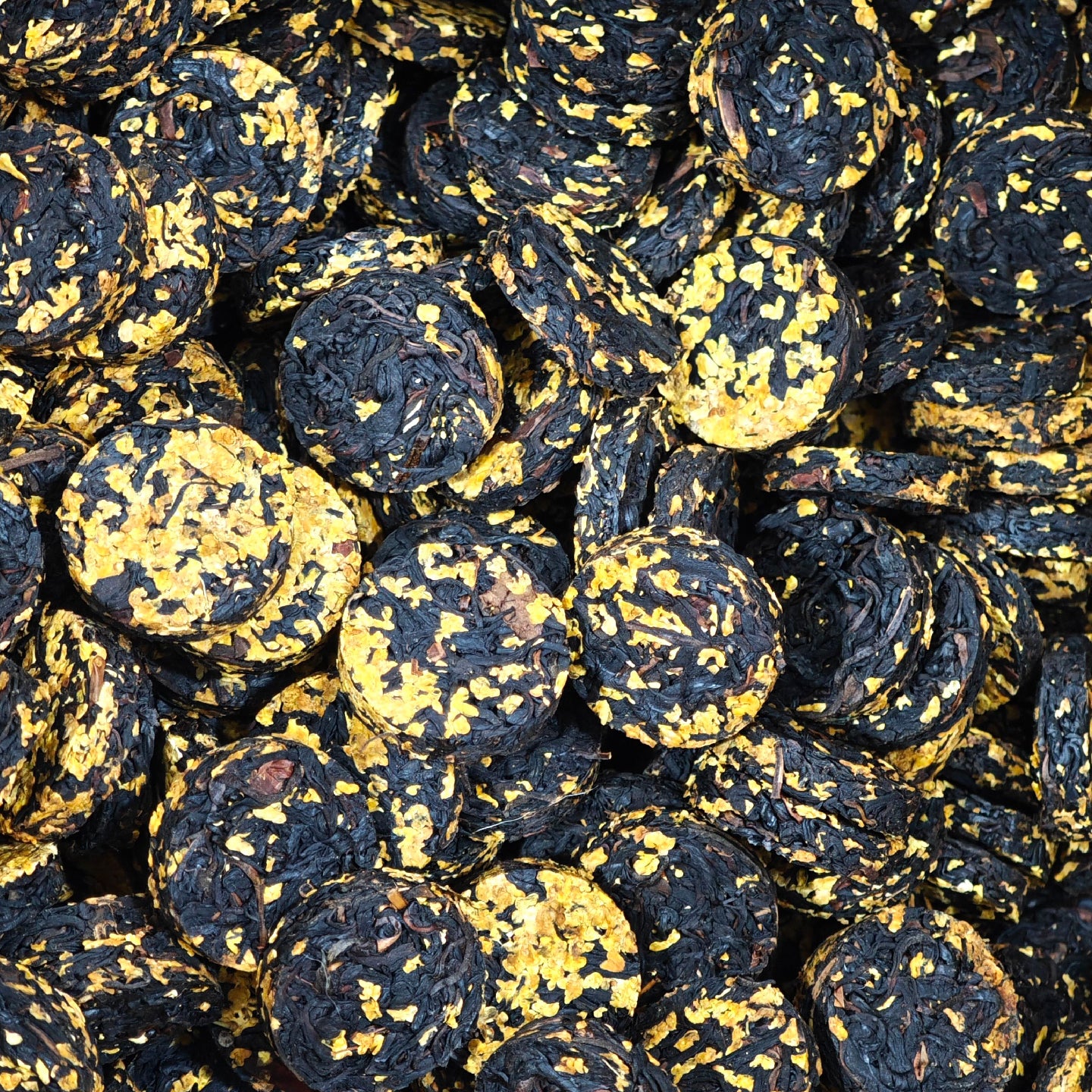 Wild Sweet Osmanthus Black Tea from Yunnan, China